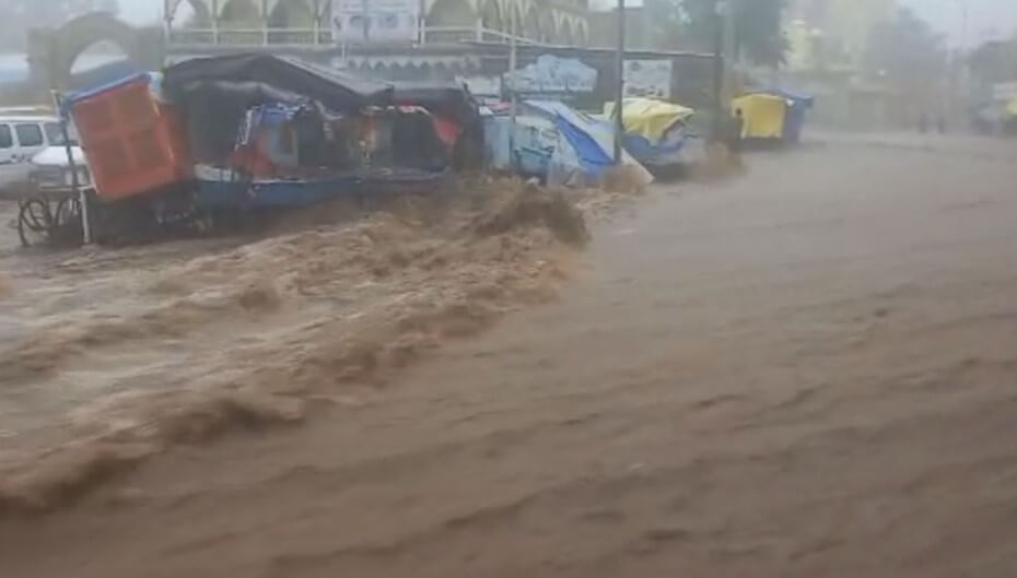 જુનાગઢ વરસાદ: જુનાગઢ મા જળબંબાકાર, 3 કલાક મા 16 ઇંચ વરસાદ, junagadh rain, updates, live updates, news live,